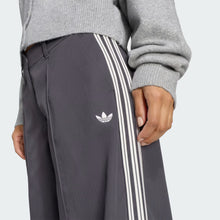 FB Trackpant utility black/cloud white