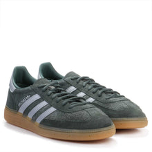 Handball Spezial legend ivy/halo silver/gum4