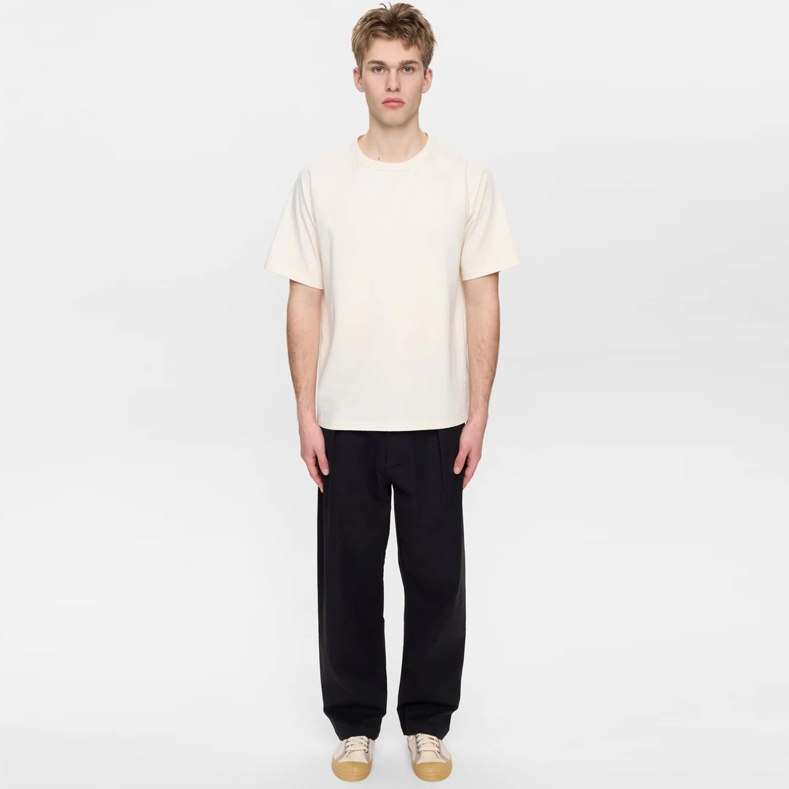 Akjakob Cotton Pleat Pants caviar Anerkjendt