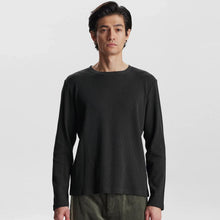 Akkikki L/S Waffle Tee caviar Anerkjendt