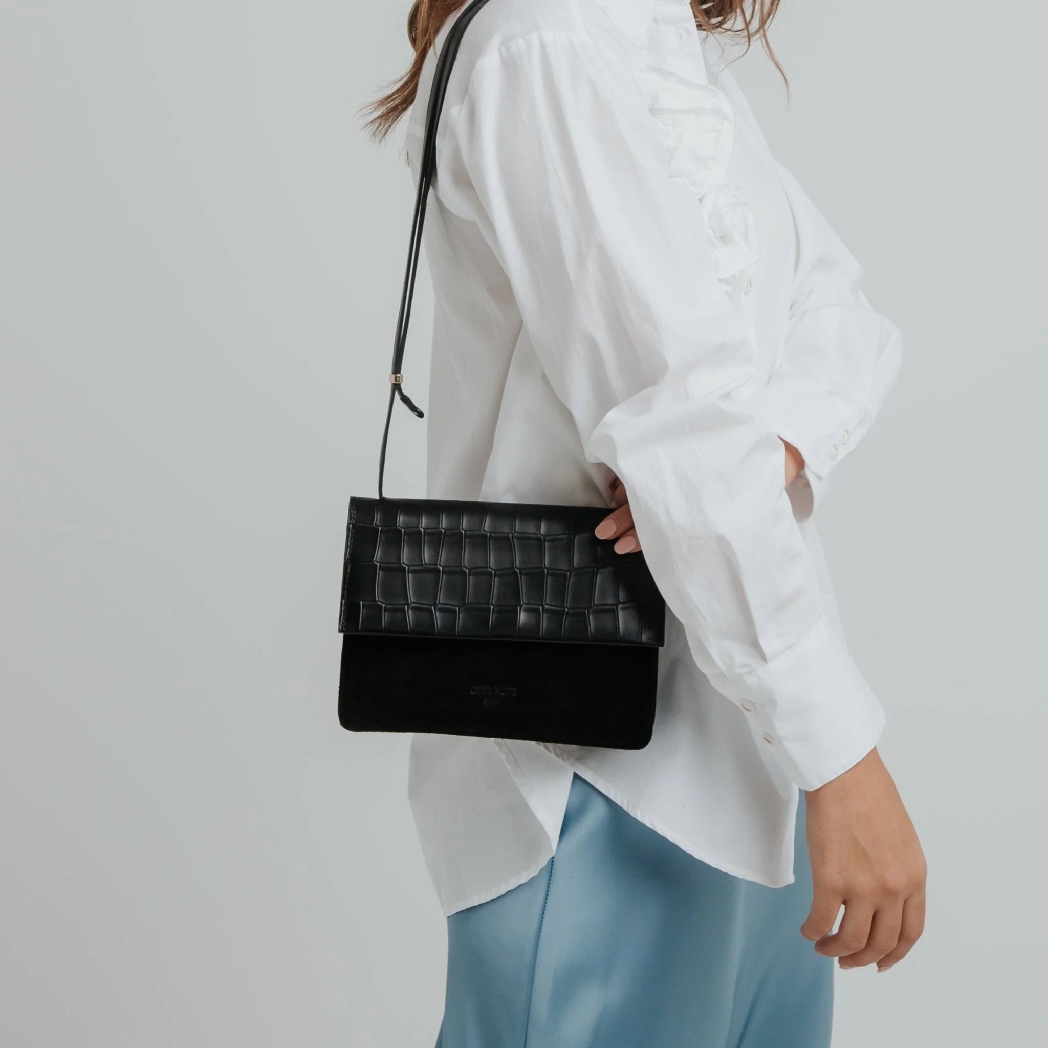 Medium Phone Bag Croco Matt Mix black