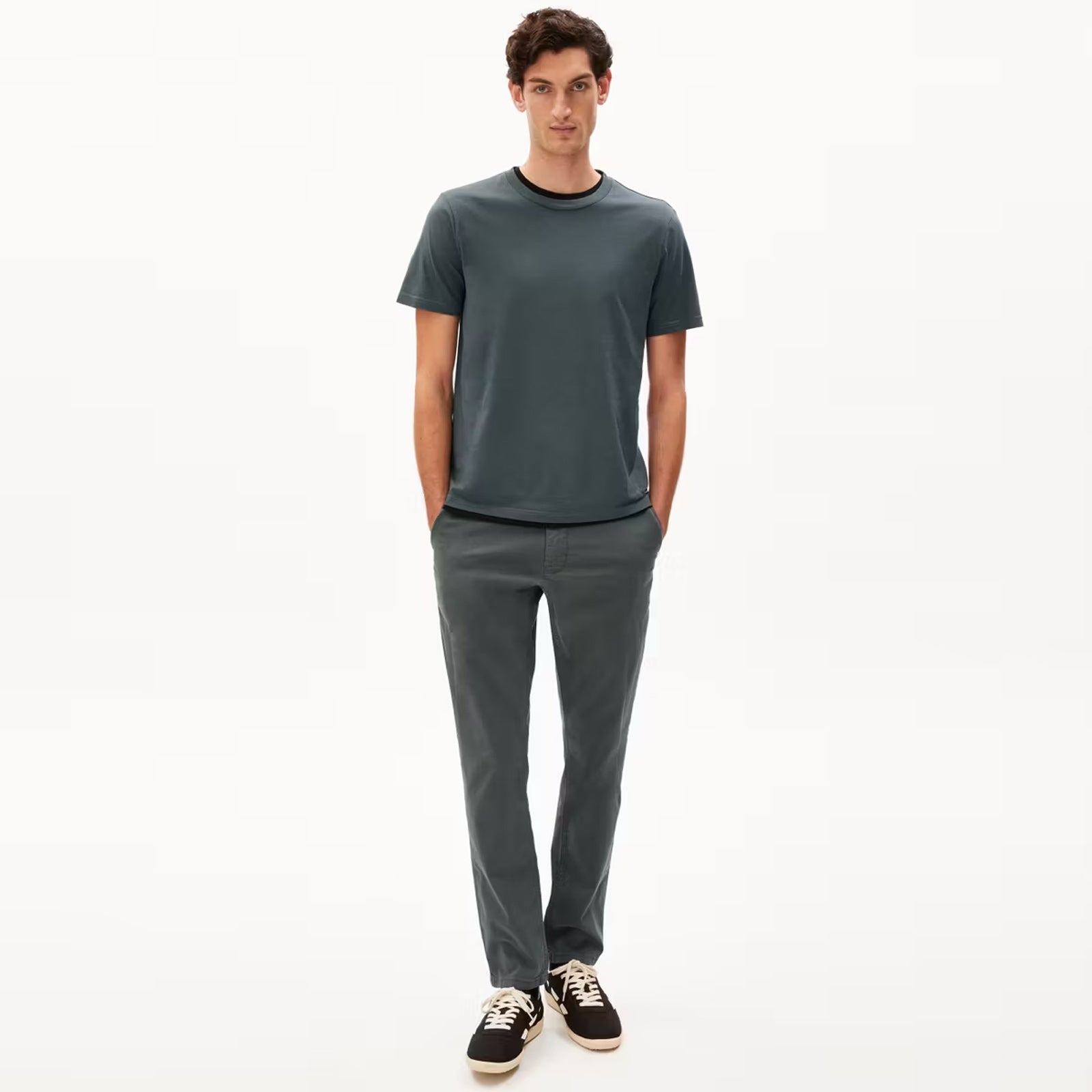 Aathan Regular Fit Chino space steel