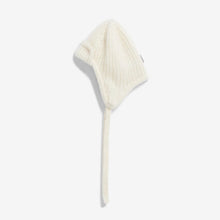 Beaatrice Beanie oatmilk Armedangels