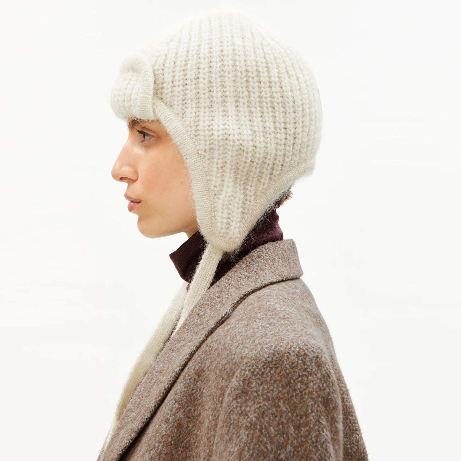 Beaatrice Beanie oatmilk Armedangels