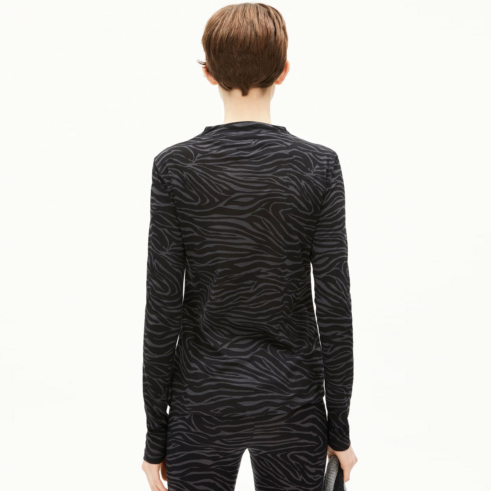 Calunaa Zebraraa Longsleeve black Armedangels