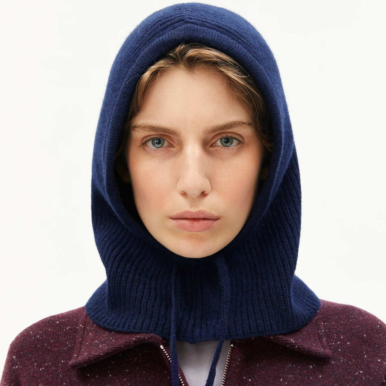 Deaata Balaclava tinted navy Armedangels