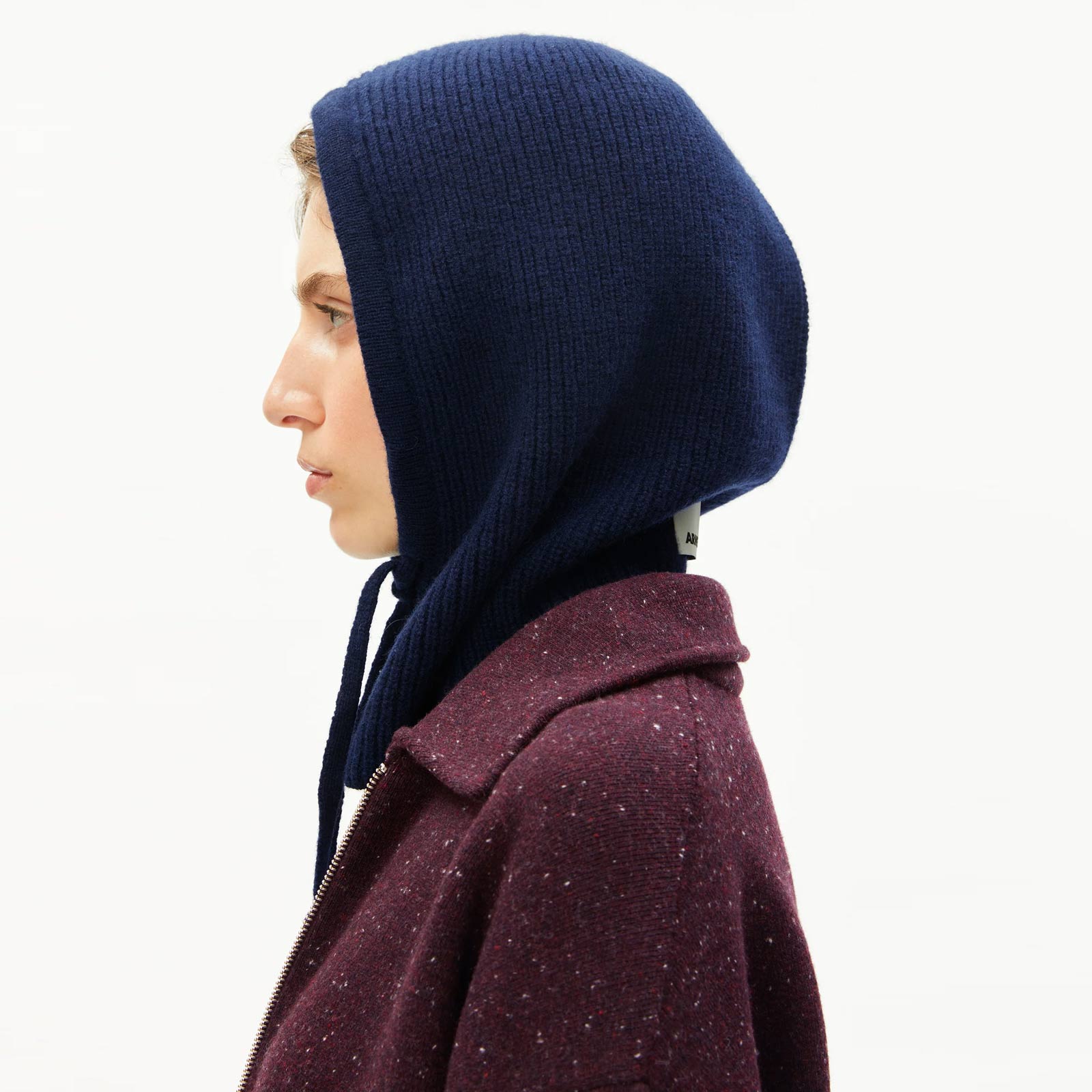 Deaata Balaclava tinted navy Armedangels