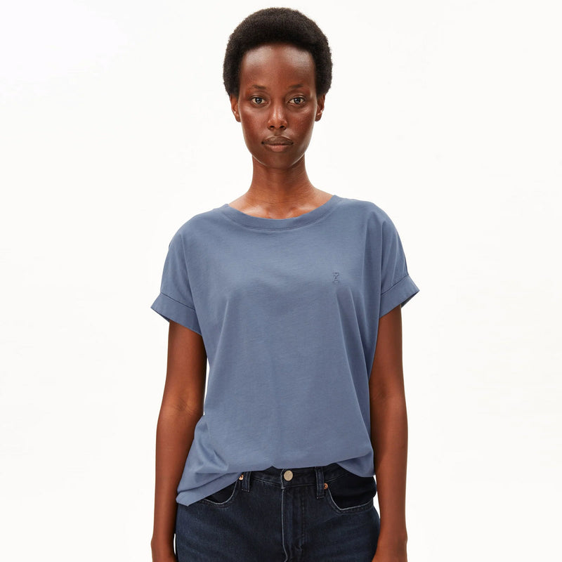 Idaara Tee dusty moon