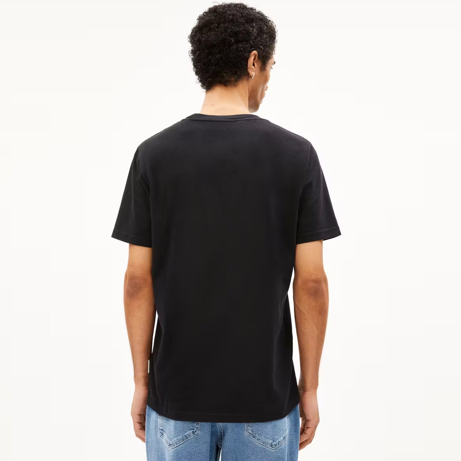 Jaames Tee black