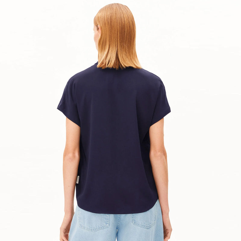 Larisaana Blouse tinted navy Armedangels