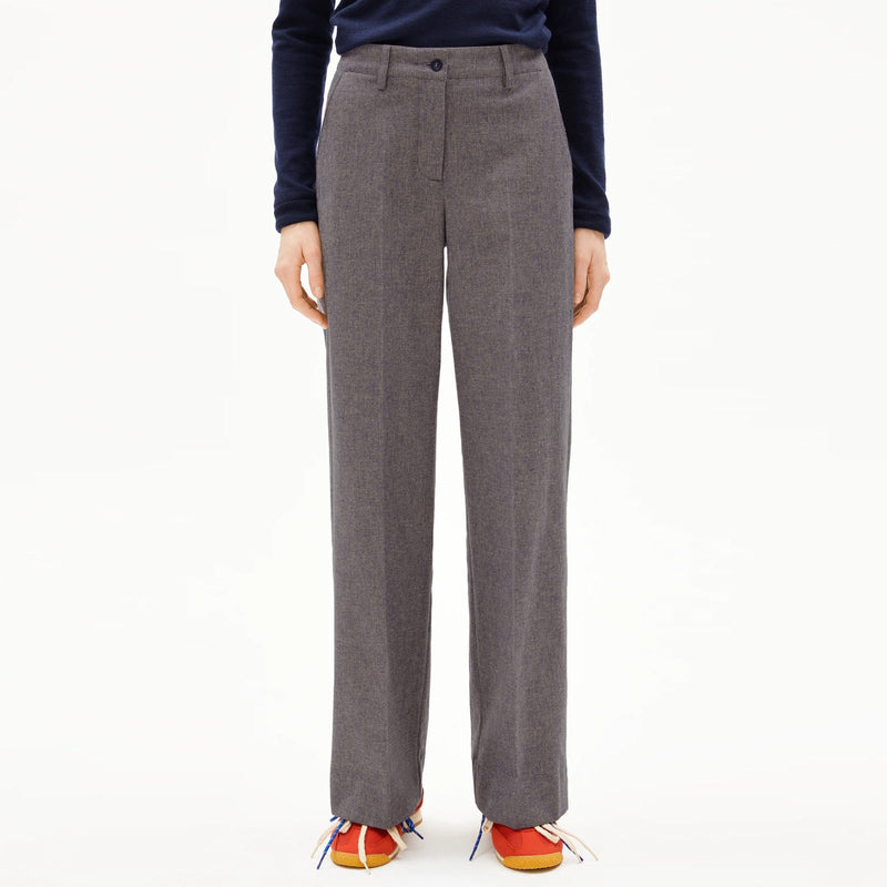 Leandraa Handaas Pants pure/tinted navy Armedangels