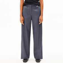 Leandraa Pant moonshadow