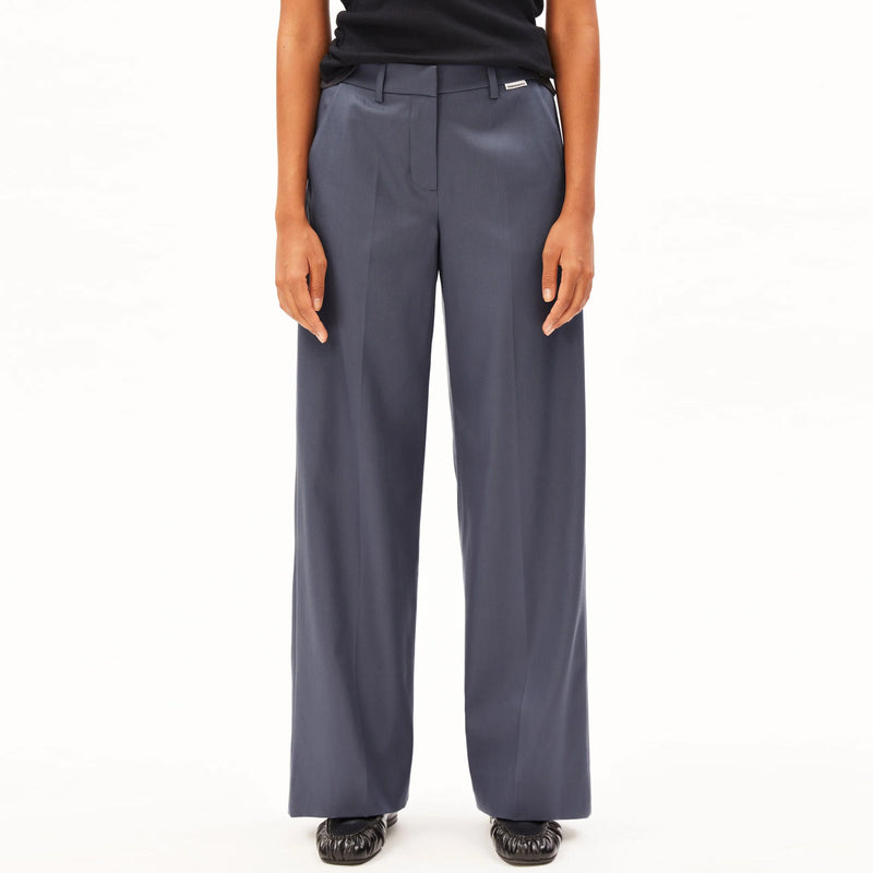 Leandraa Pant moonshadow