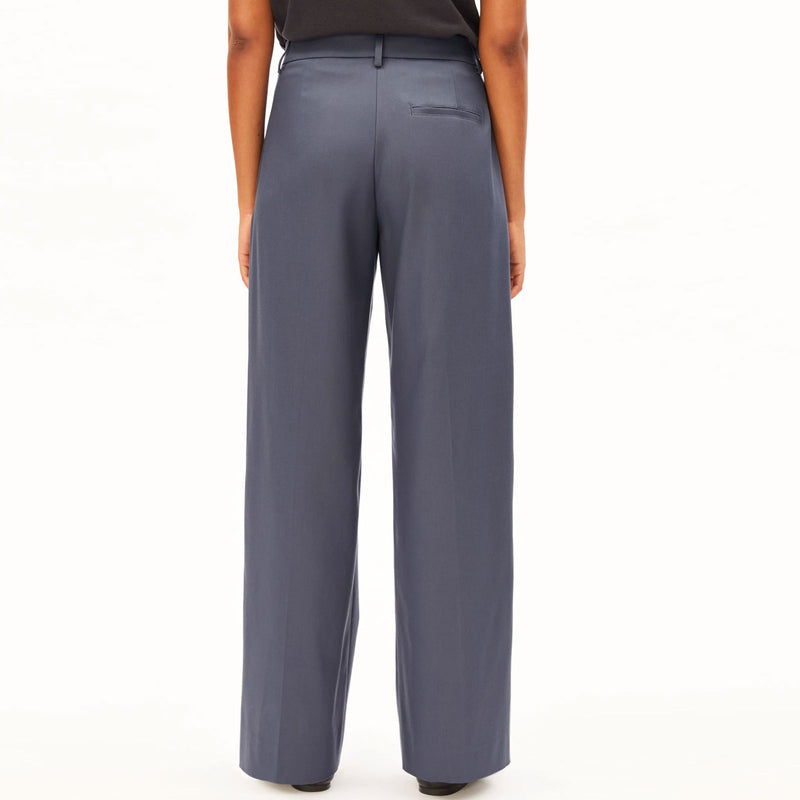 Leandraa Pant moonshadow