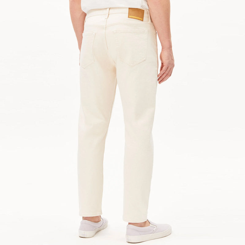 Maakx Relaxed Tapered Jeans undyed Armedangels