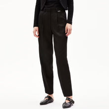 Sandrinaa Tapered Pants black