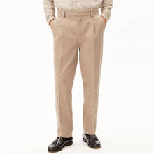 Taamir Structure Pleated Pant honey reed