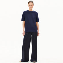 Tarjaa Tee tinted navy