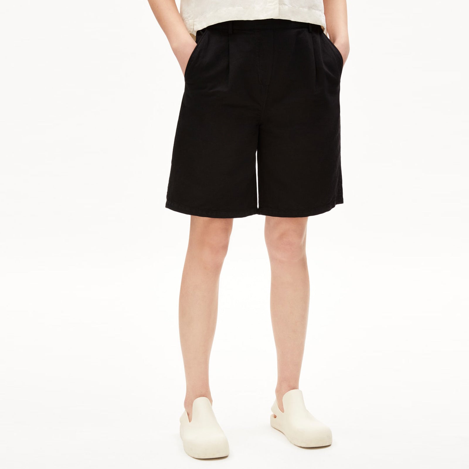 Tommaa Lino Shorts black