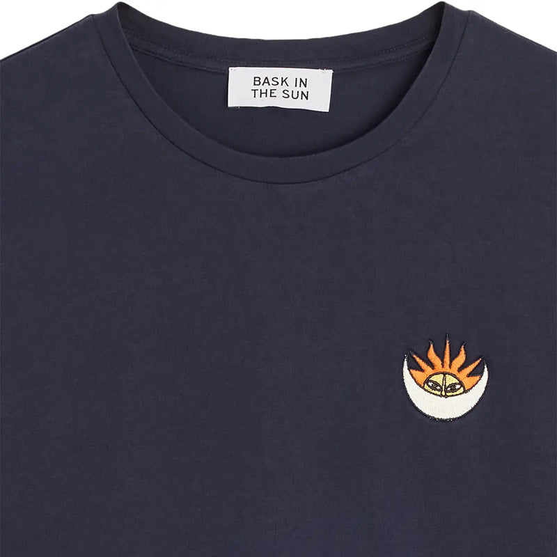 Sunny Moon Tee midnight Bask in the Sun