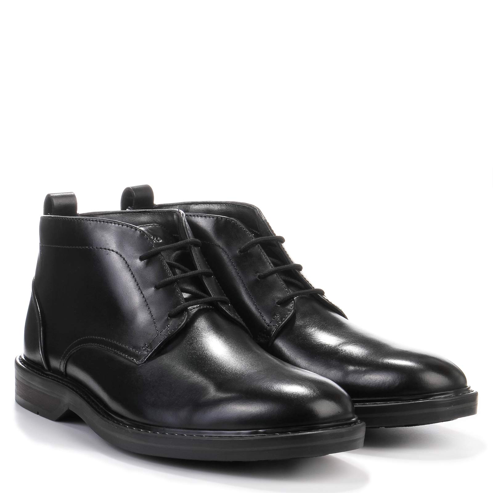 Aldwin Chukka black leather Clarks Originals