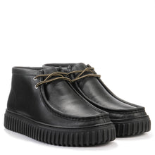 Torhill Hi black leather Clarks Originals