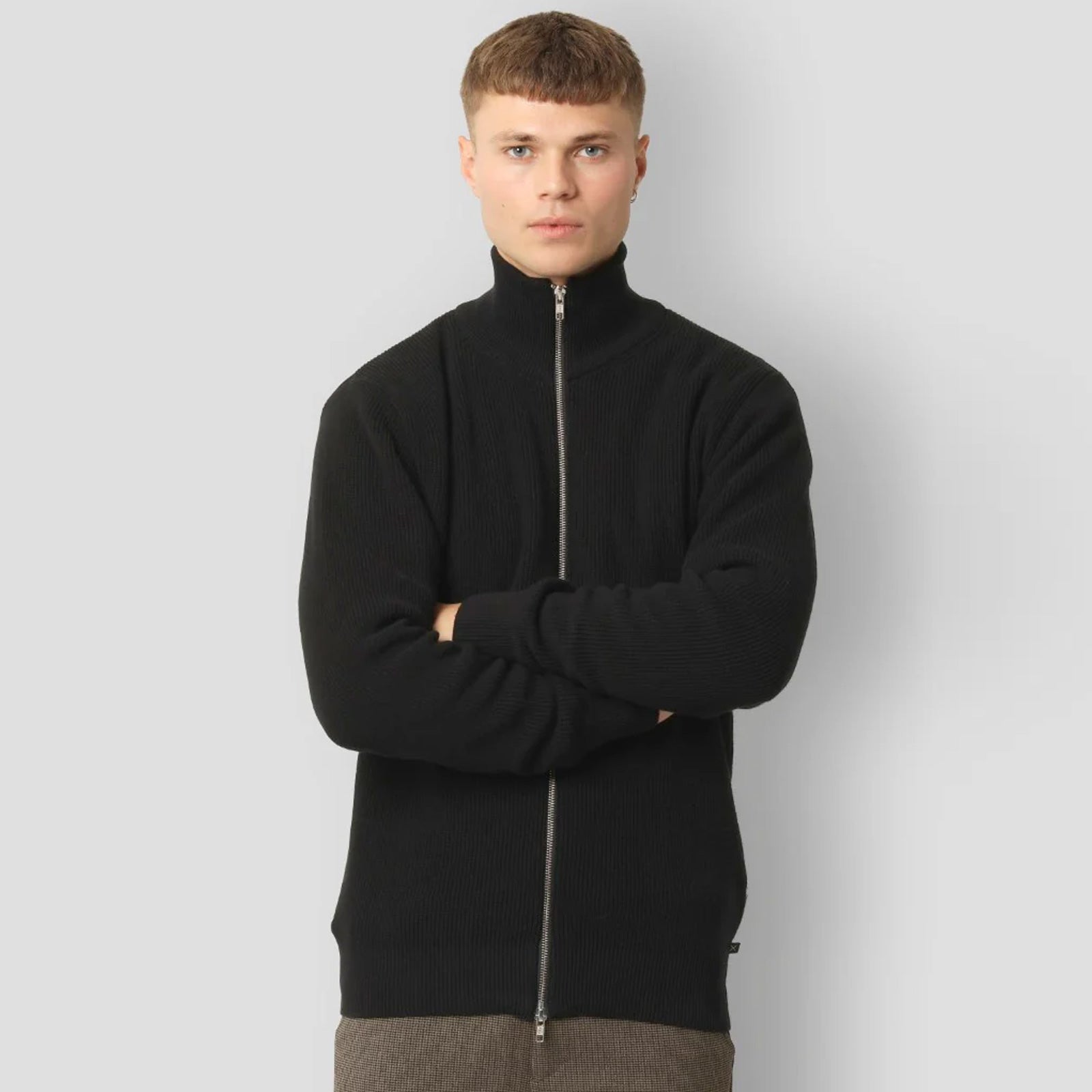 Mario Zip Cardigan black Clean Cut Copenhagen