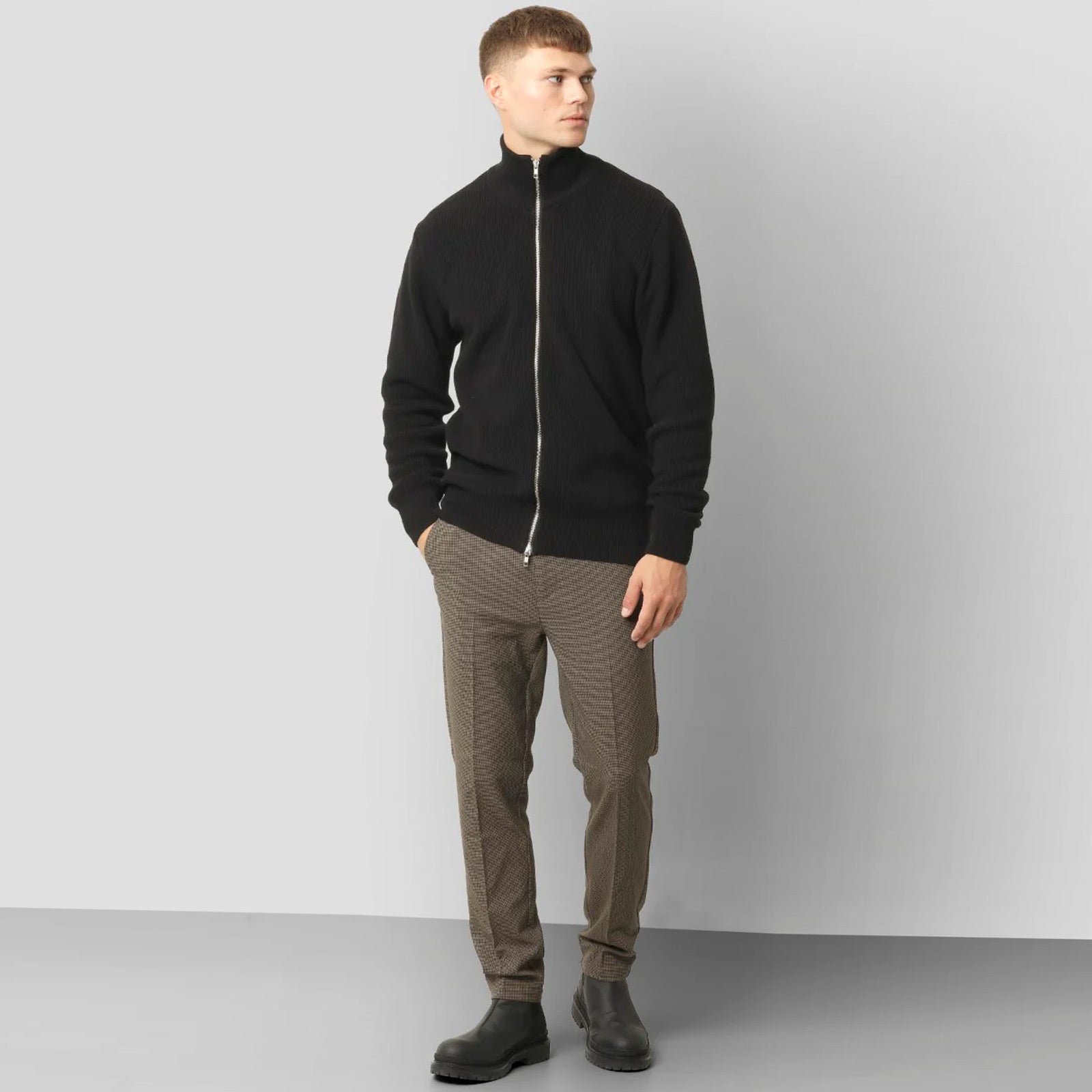 Mario Zip Cardigan black Clean Cut Copenhagen