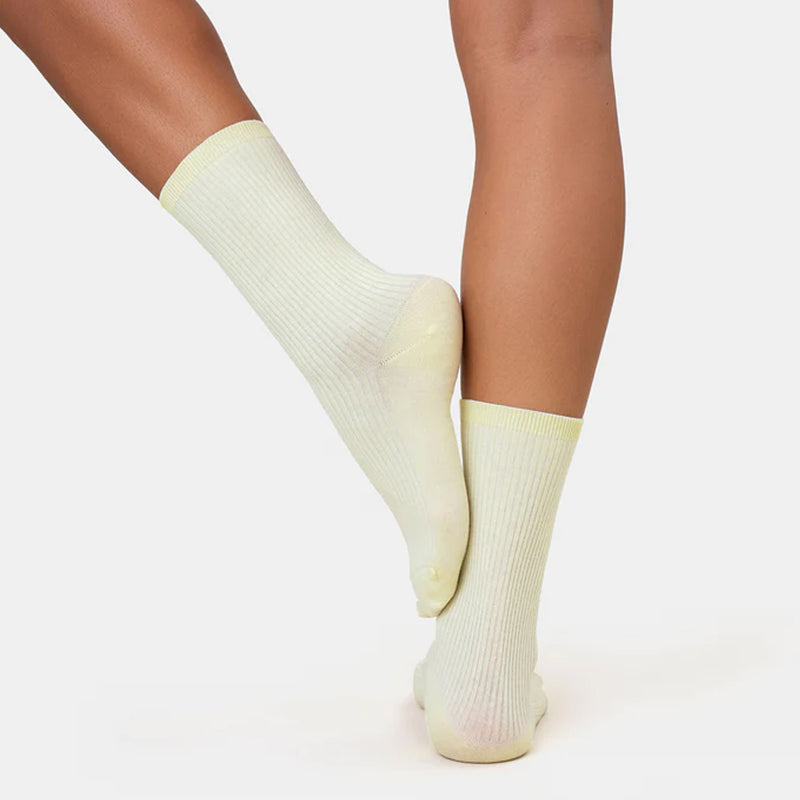 Men Classic Organic Socks soft yellow