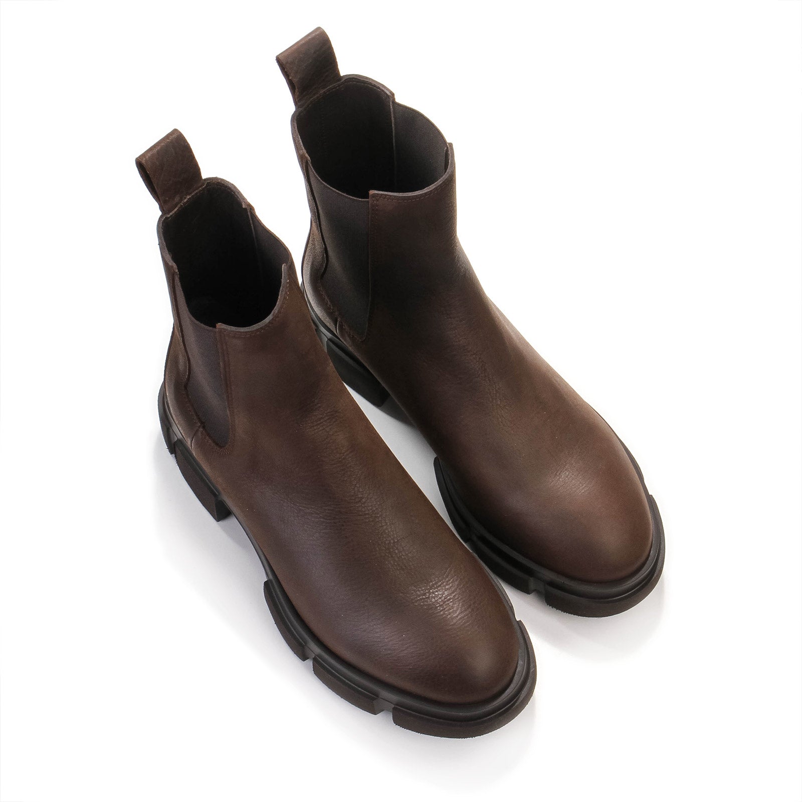 CPH570 vitello waxed nubuck chocolate