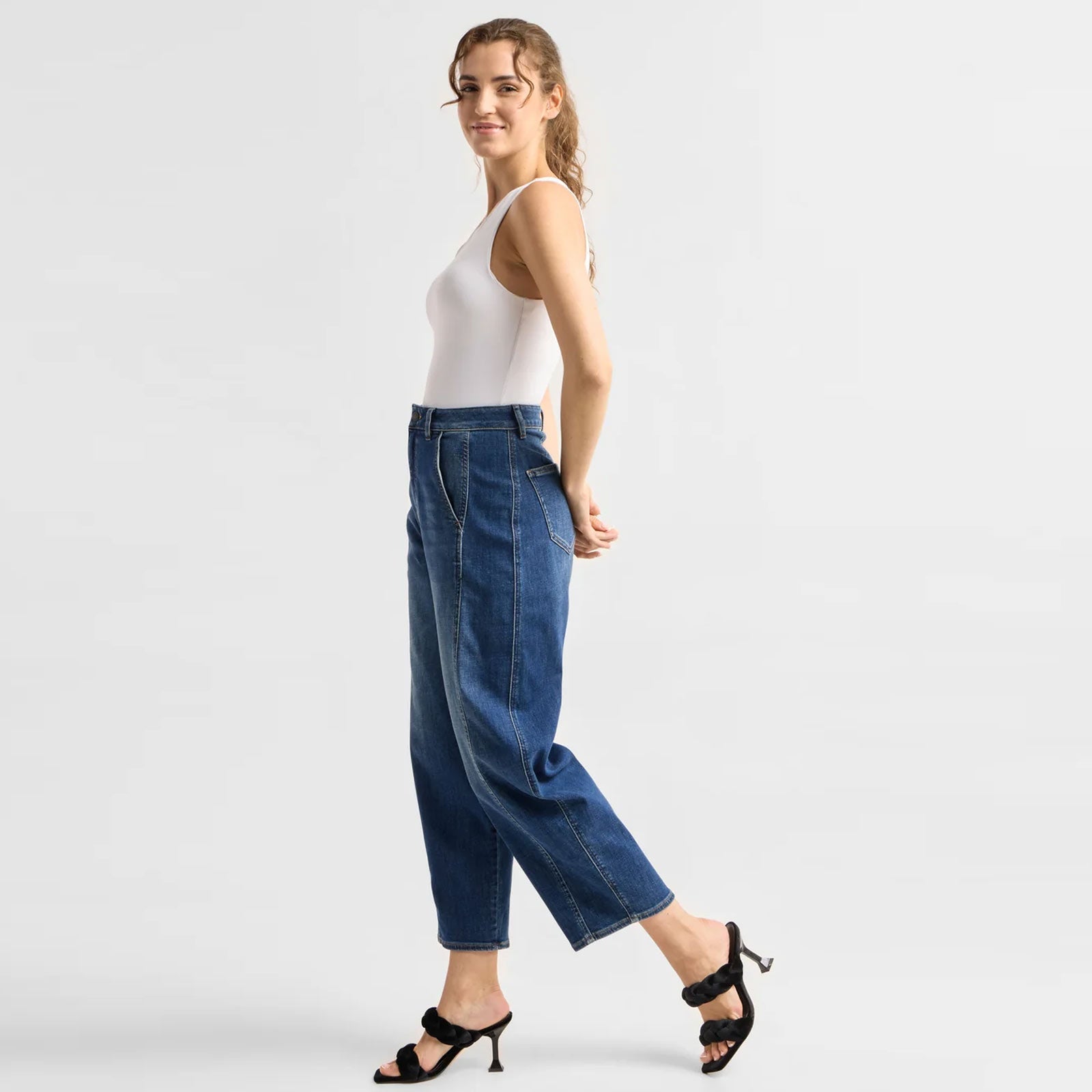 Moondust Soft Denim Wide Barrel Leg Jeans vintage blue