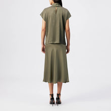 Alaria_1 Blouse 130065 khaki green Drykorn