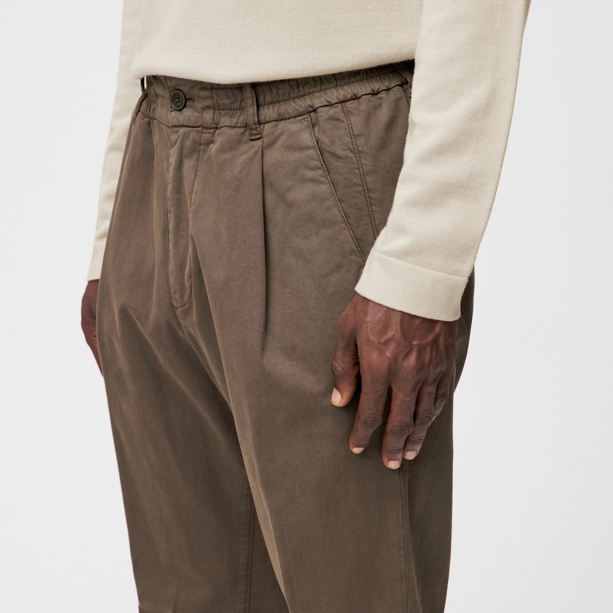 Chasy RGLR Pants 270135 faded olive Drykorn