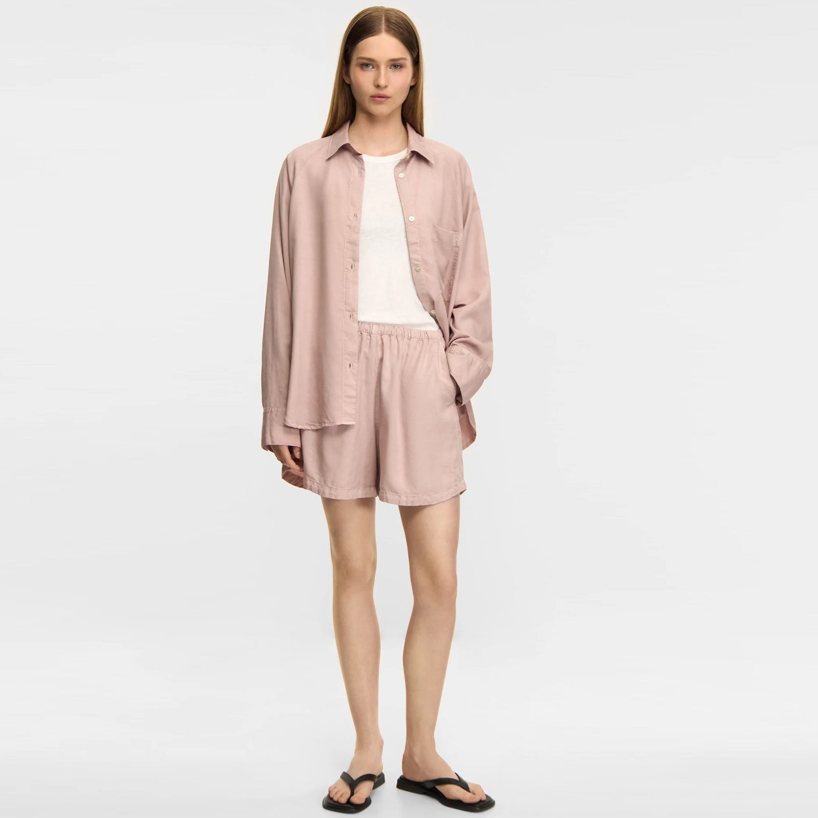 Alira Shorts rose Elvine