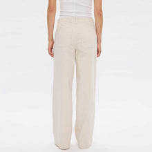 EricaFV Regular 825 oat milk stripe Five Units