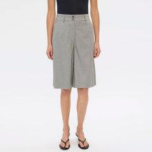 LauraFV 254 Long Shorts olive mist Five Units