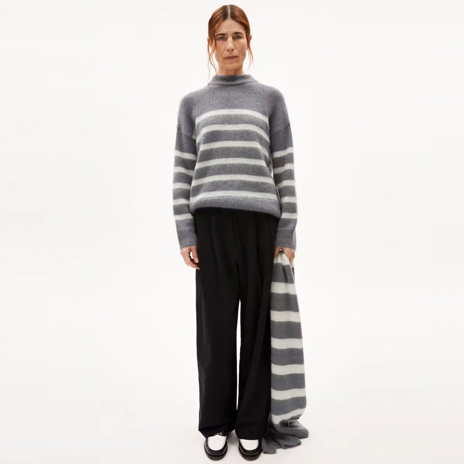 Gwyneiraa Stripes Jumper iron cast-oatmilk