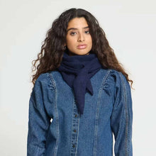 IAGry Scarf total eclipse