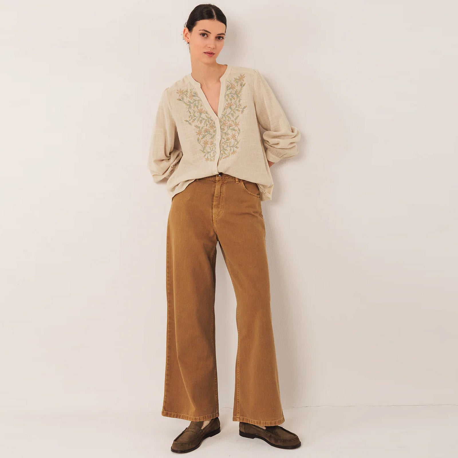 Embroidery Flower Cotton Blouse piedra INDI&COLD