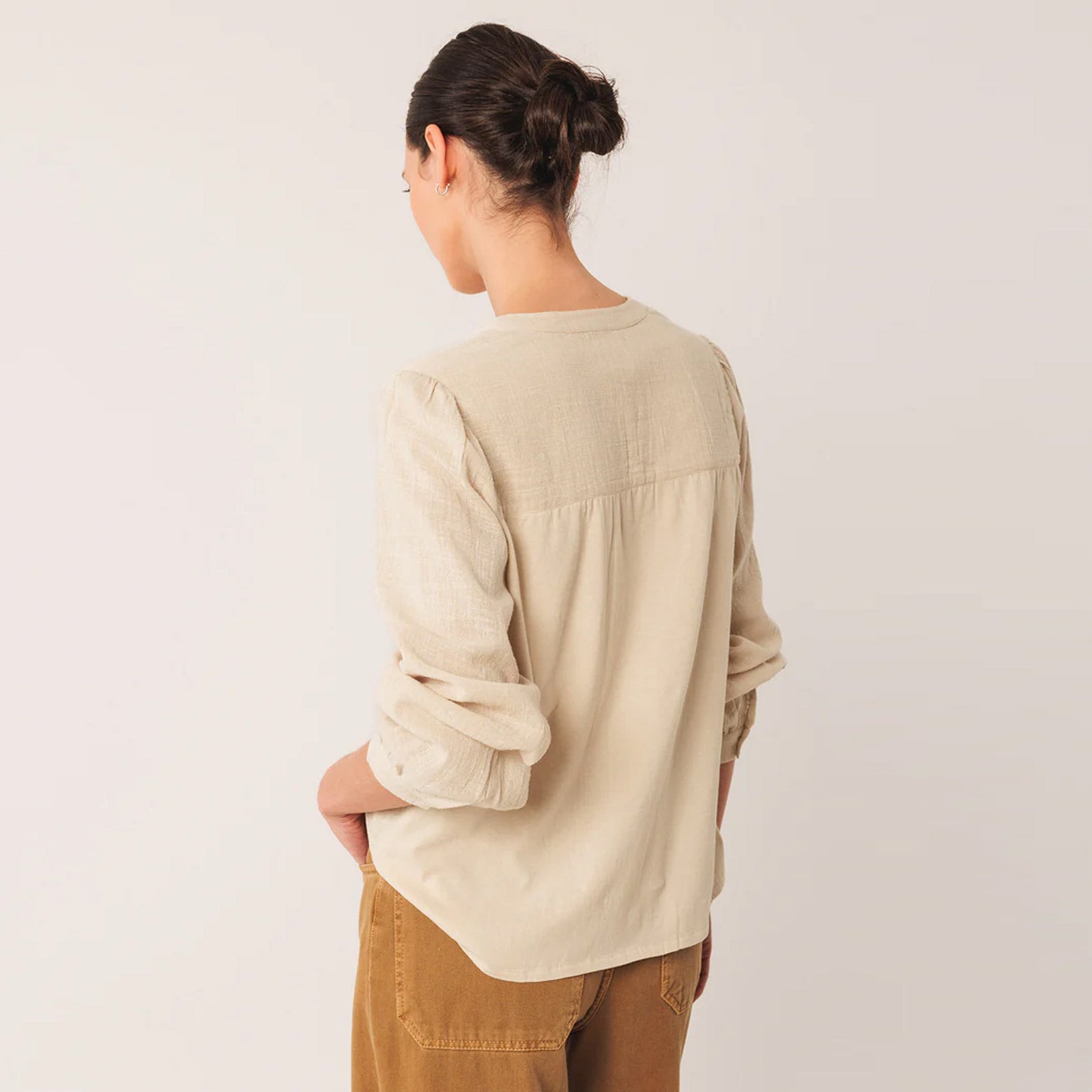 Embroidery Flower Cotton Blouse piedra INDI&COLD