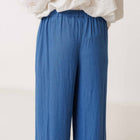 Eyelet Embroidered Pants azul britanico INDI&COLD
