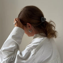 Ava Clip foggy grey Jona the label