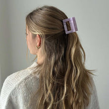 Elsa Clip lilac flower Jona the label