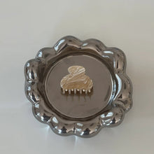 Emi Clip camel swirl Jona the label