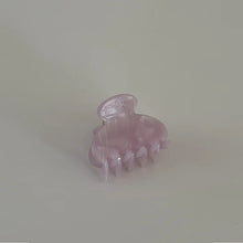 Emi Clip spring blush Jona the label