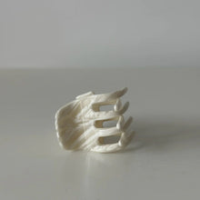 Emma Clip beige swirl Jona the label