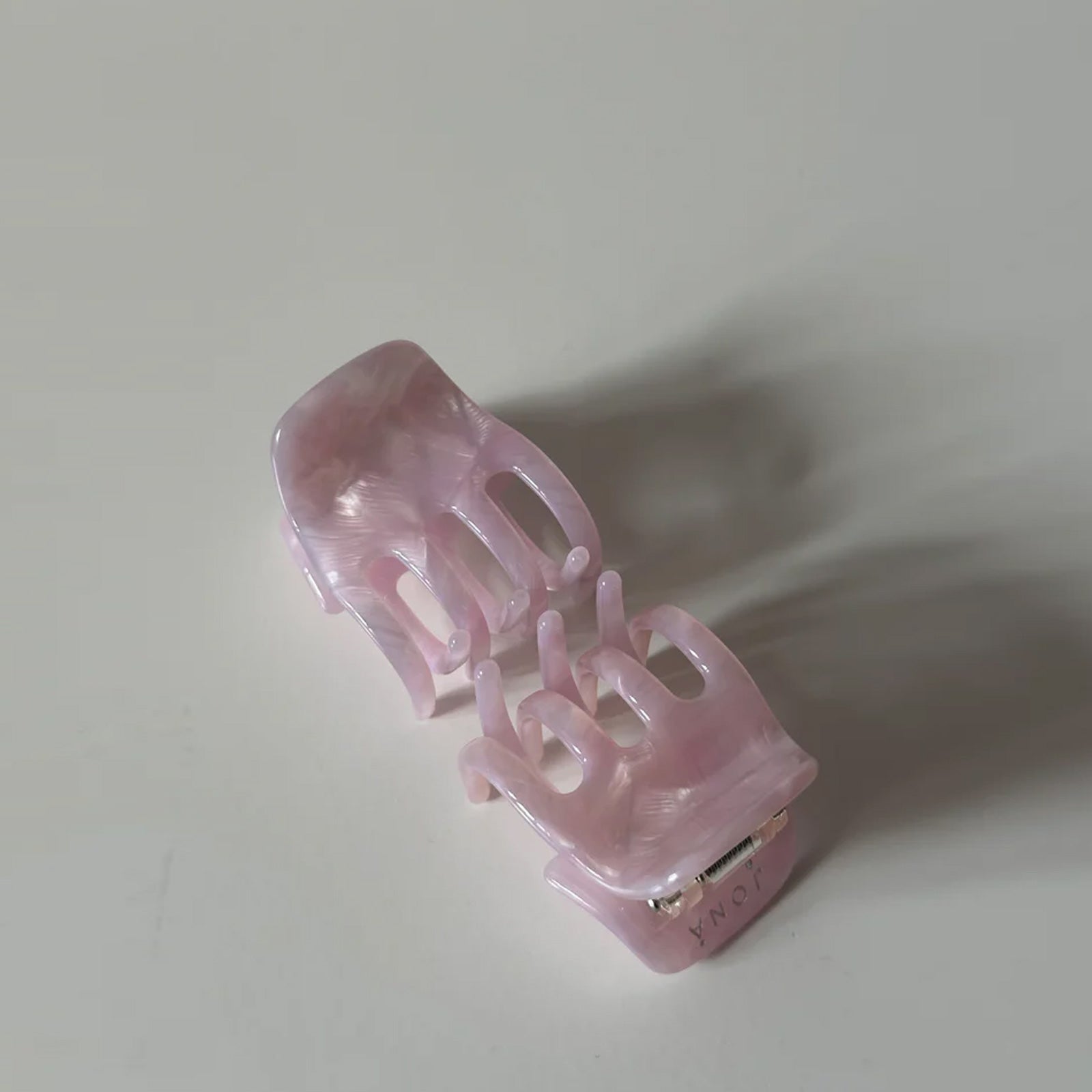 Emma Clip spring blush Jona the label