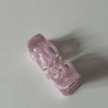 Emma Clip spring blush Jona the label
