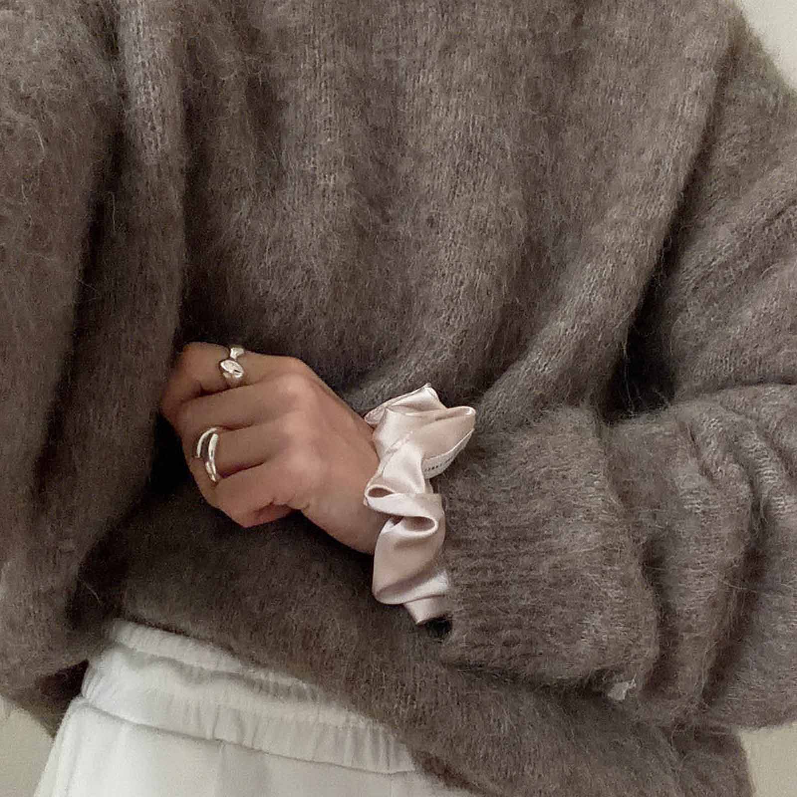 Everyday Scrunchie beige silk Jona the label