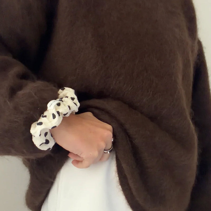 Everyday Scrunchie polka dots Jona the label